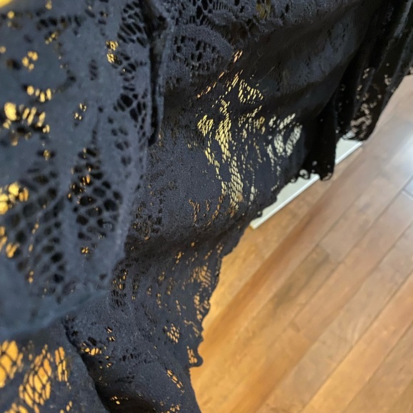 Black lace dress size Medium. - Picture 11 of 12